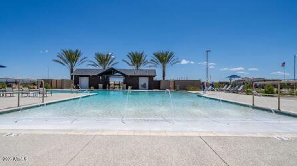 17604 W MONTEBELLO Avenue, Litchfield Park, AZ 85340 — photo 2