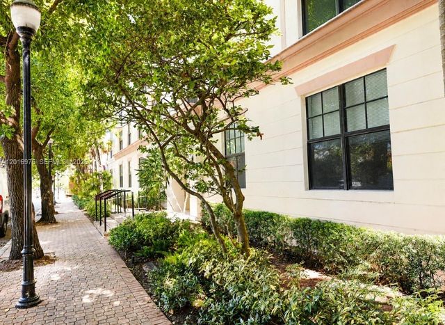 1919 Van Buren St 115A, Hollywood, FL 33020