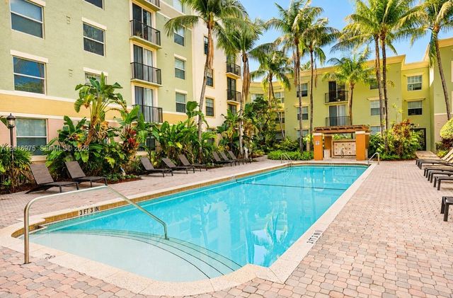 1919 Van Buren St 115A, Hollywood, FL 33020