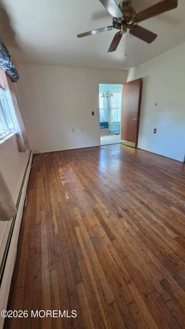 3 Newport Place, Toms River, NJ 08753