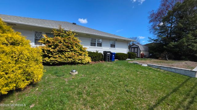 3 Newport Place, Toms River, NJ 08753
