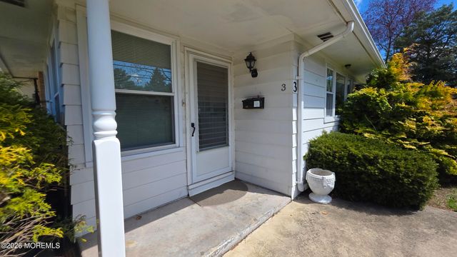 3 Newport Place, Toms River, NJ 08753
