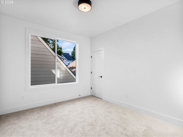1415 Se Knapp St, Portland, OR 97202