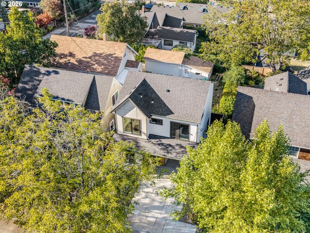 1415 Se Knapp St, Portland, OR 97202