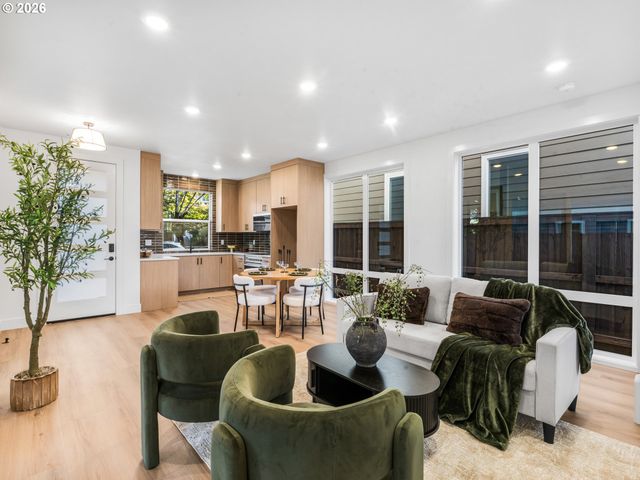 1415 Se Knapp St, Portland, OR 97202