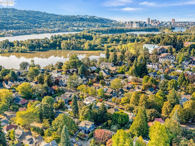 1415 Se Knapp St, Portland, OR 97202