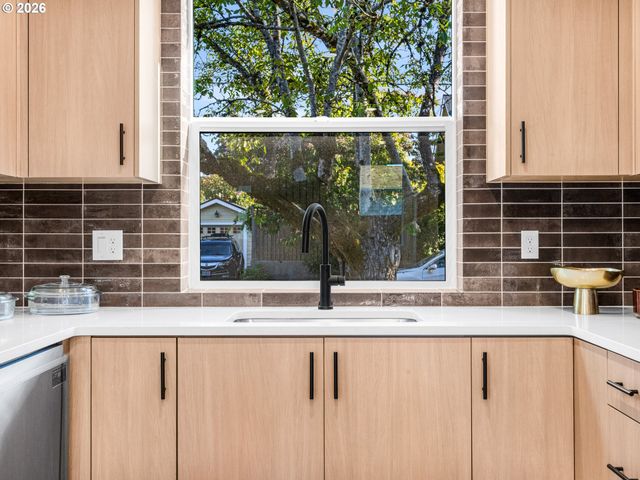 1415 Se Knapp St, Portland, OR 97202