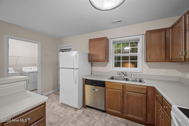 100 Apache Trail, Havelock, NC 28532