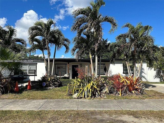 10215 SW 171st St, Miami, FL 33157