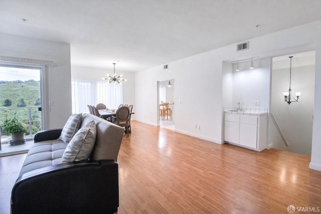 743 Green Ridge Drive 2, Daly City, CA 94014
