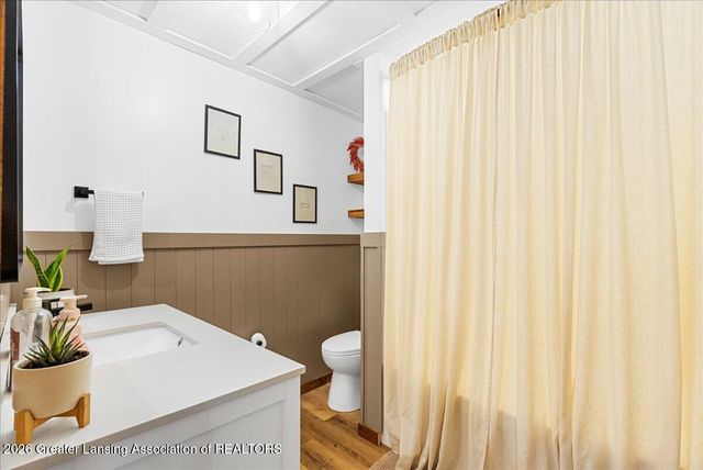 2304 N Chester Road, Charlotte, MI 48813