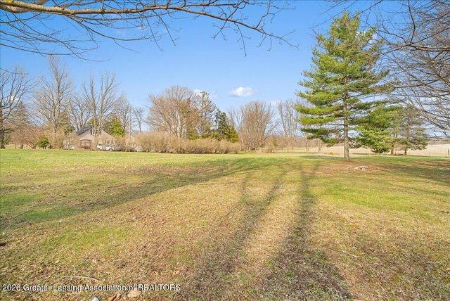 2304 N Chester Road, Charlotte, MI 48813