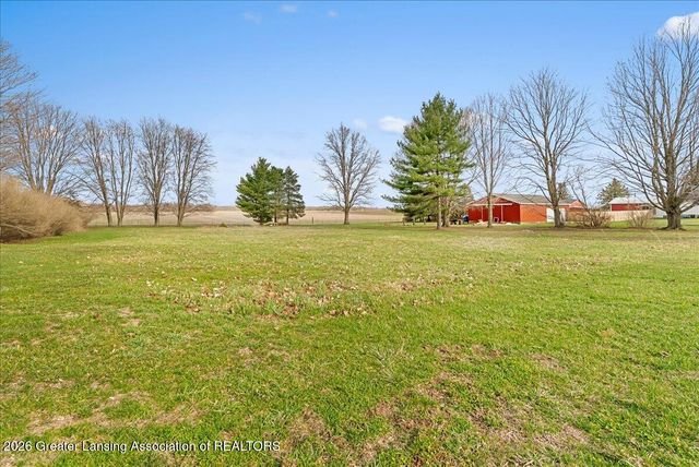 2304 N Chester Road, Charlotte, MI 48813