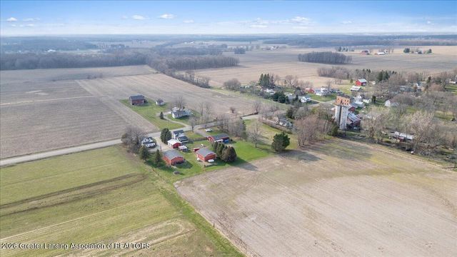 2304 N Chester Road, Charlotte, MI 48813