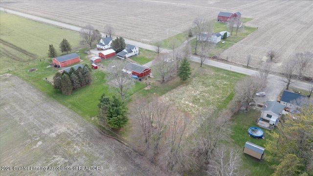 2304 N Chester Road, Charlotte, MI 48813