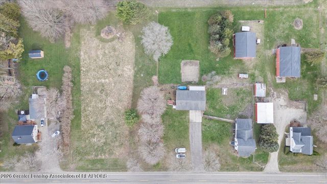 2304 N Chester Road, Charlotte, MI 48813