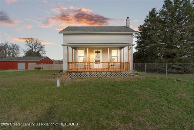 2304 N Chester Road, Charlotte, MI 48813