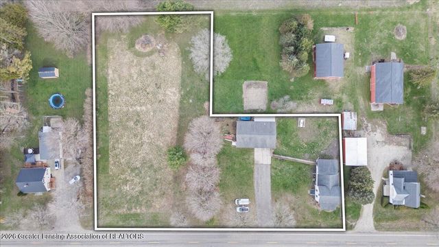 2304 N Chester Road, Charlotte, MI 48813