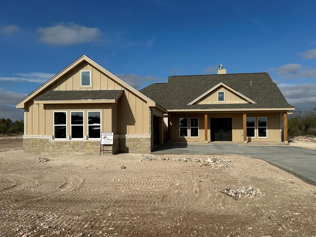 Image 3 of property listing at 9710 Grey Wolf Lane, San Angelo, TX 76901