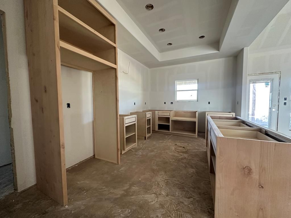 Image 7 of property listing at 9710 Grey Wolf Lane, San Angelo, TX 76901