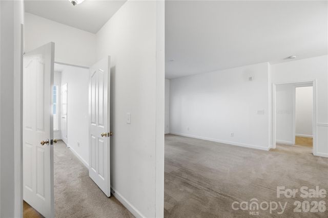 16742 Amberside Road E, Cornelius, NC 28031