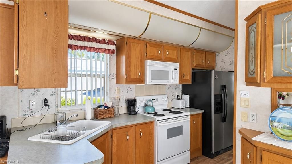 10915 Snowy Egret CIR, ESTERO, FL 33928 — photo 4