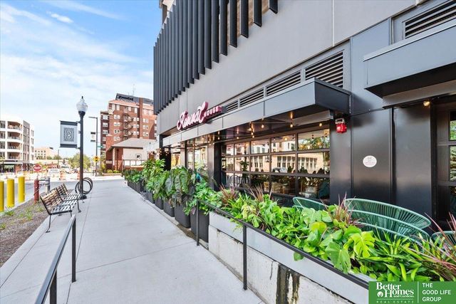 4004 Harney Street, Omaha, NE 68131