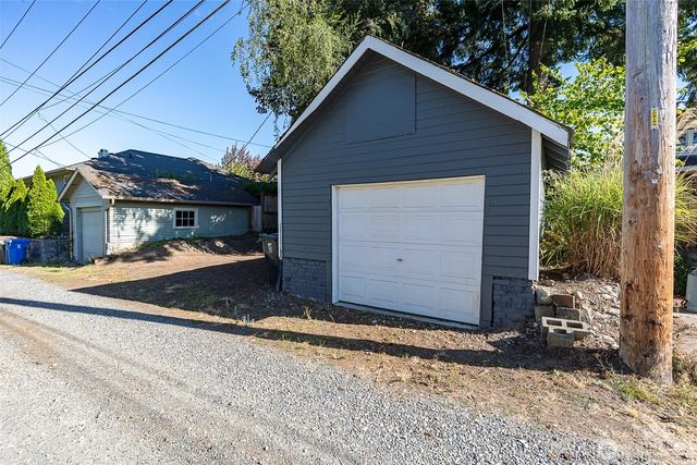3107 N 15th St, Tacoma, WA 98406