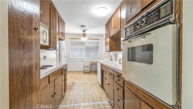 1317 N Brand 15, Glendale, CA 91202