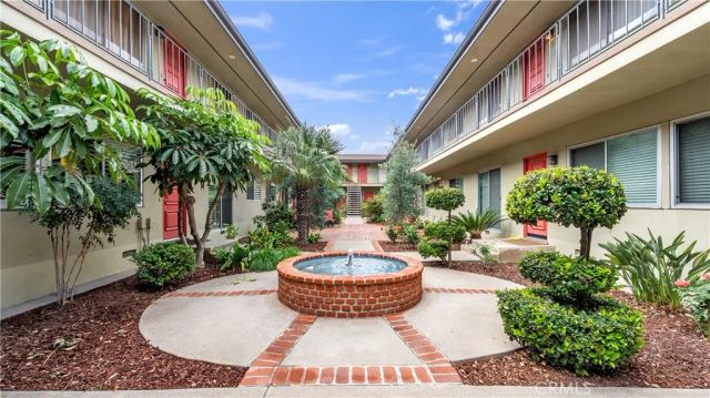 1317 N Brand 15, Glendale, CA 91202