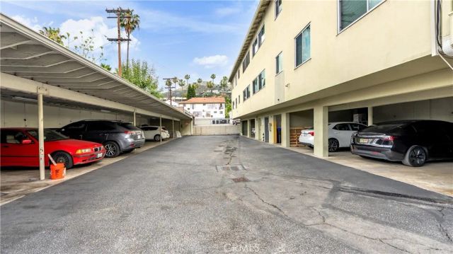 1317 N Brand 15, Glendale, CA 91202