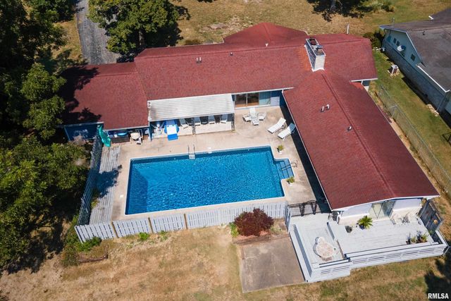 1609 Tina Drive, Murphysboro, IL 62966