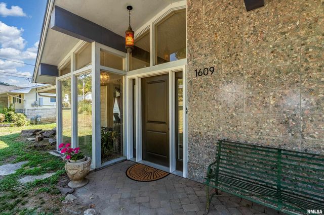 1609 Tina Drive, Murphysboro, IL 62966