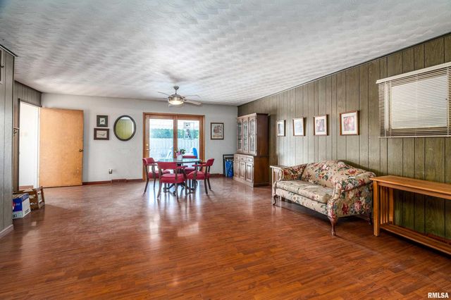 1609 Tina Drive, Murphysboro, IL 62966