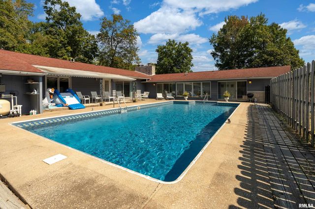 1609 Tina Drive, Murphysboro, IL 62966