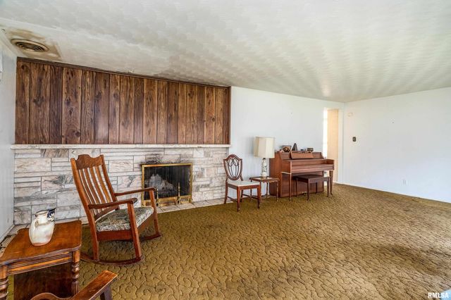 1609 Tina Drive, Murphysboro, IL 62966