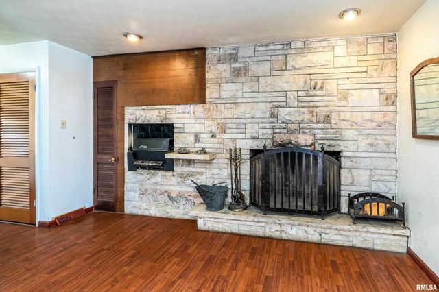 1609 Tina Drive, Murphysboro, IL 62966