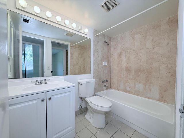4891 Sable Pine Circle B1, West Palm Beach, FL 33417