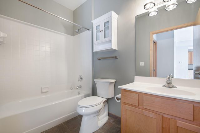 825 Berry Street 207, Saint Paul, MN 55114