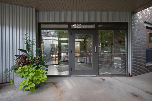 825 Berry Street 207, Saint Paul, MN 55114