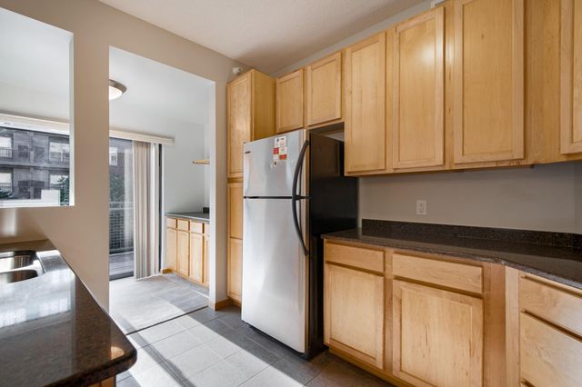 825 Berry Street 207, Saint Paul, MN 55114