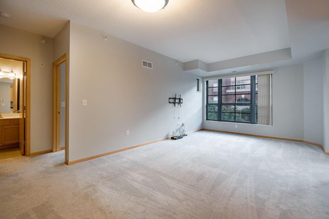 825 Berry Street 207, Saint Paul, MN 55114