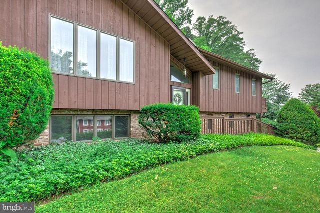 331 SPRING GARDEN ST, Ephrata, PA 17522
