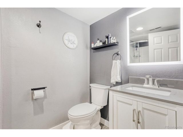 555 S 17th Ave, Brighton, CO 80601