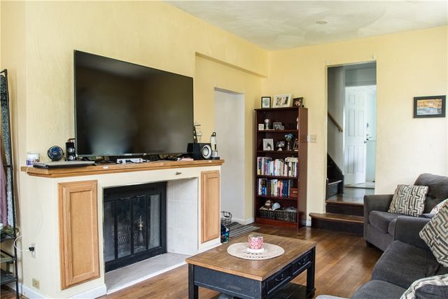 819 Toman Ave, Clairton, PA 15025