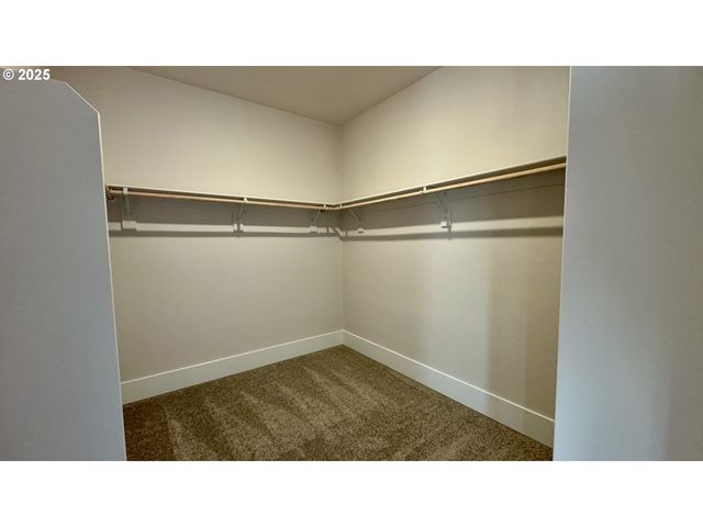 17644 Sw Watchman Ln, Beaverton, OR 97007