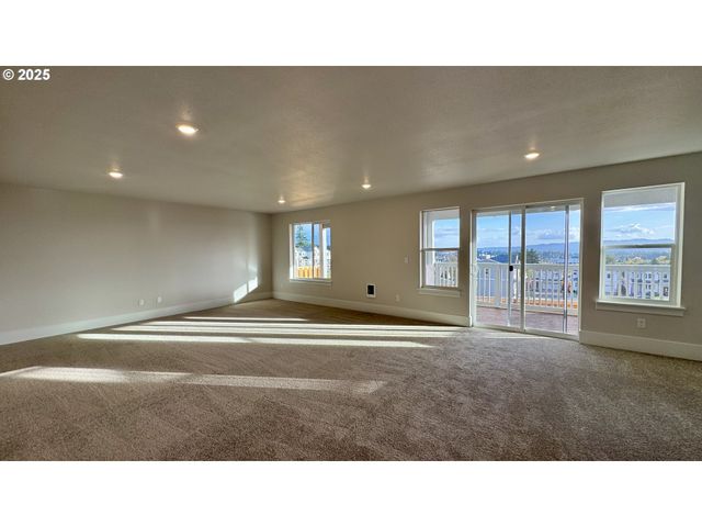 17644 Sw Watchman Ln, Beaverton, OR 97007