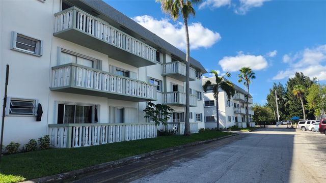 15221 NE 6th Avenue A205, Miami, FL 33162