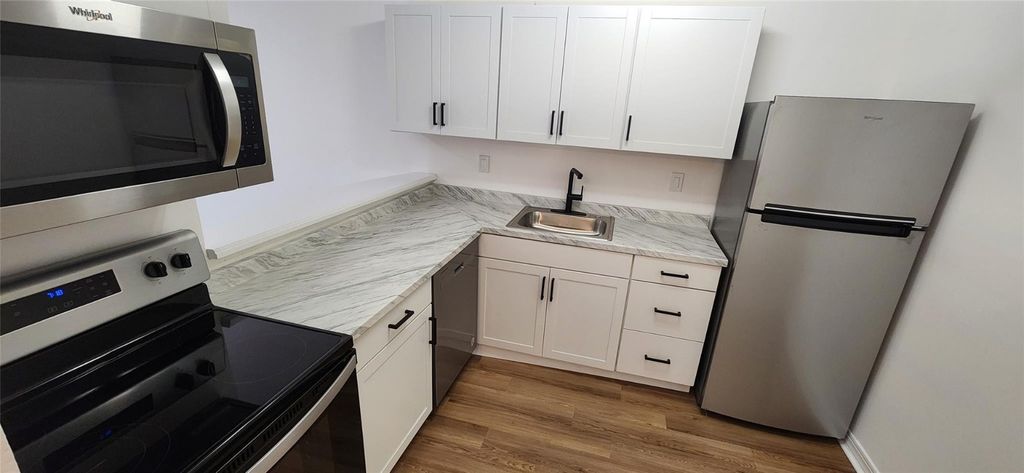 15221 NE 6th Avenue A205, Miami, FL 33162