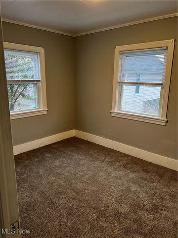 224 7th Street NW, Barberton, OH 44203